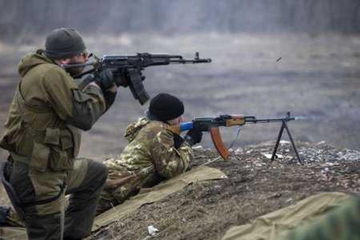 День в зоне АТО: зафиксировано 15 обстрелов на донецком направлении и 3 на мариупольском День в зоне АТО: зафиксировано 15 обстрелов на донецком направлении и 3 на мариупольском