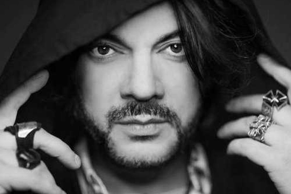 Филипп Киркоров кардинально сменил имидж Филипп Киркоров кардинально сменил имидж