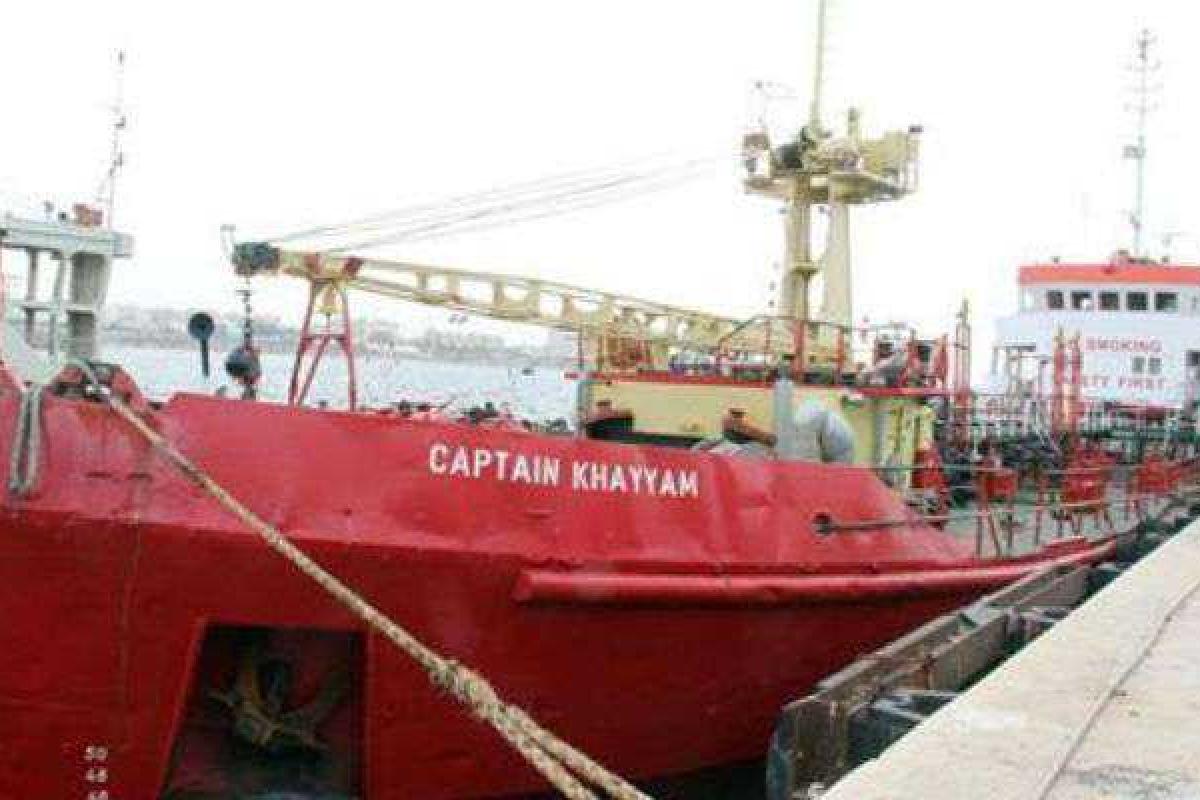 В Ливии арестовали судно с украинскими моряками