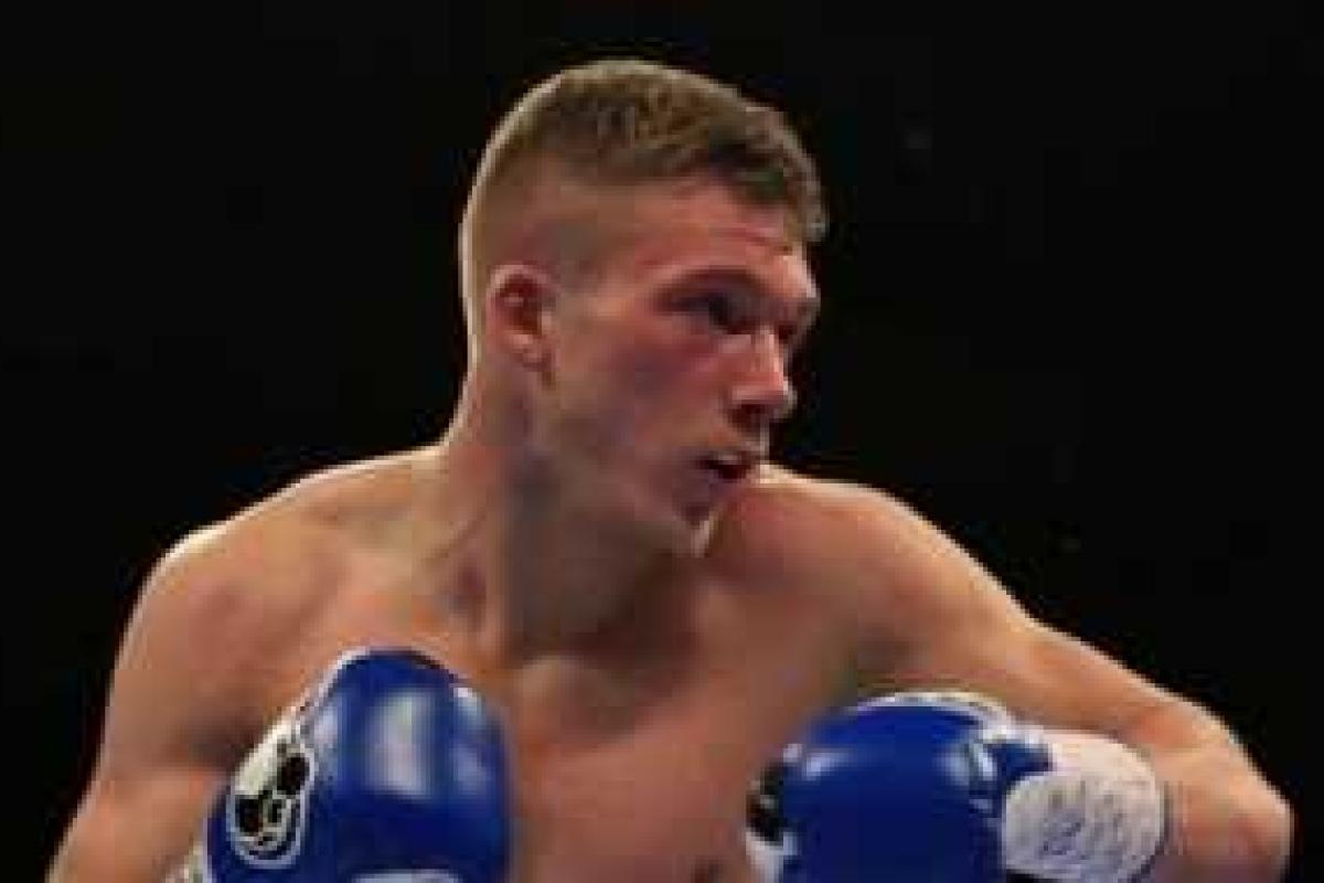 Боксера, проигравшего в бою за титул чемпиона Британии, ввели в состояние комы