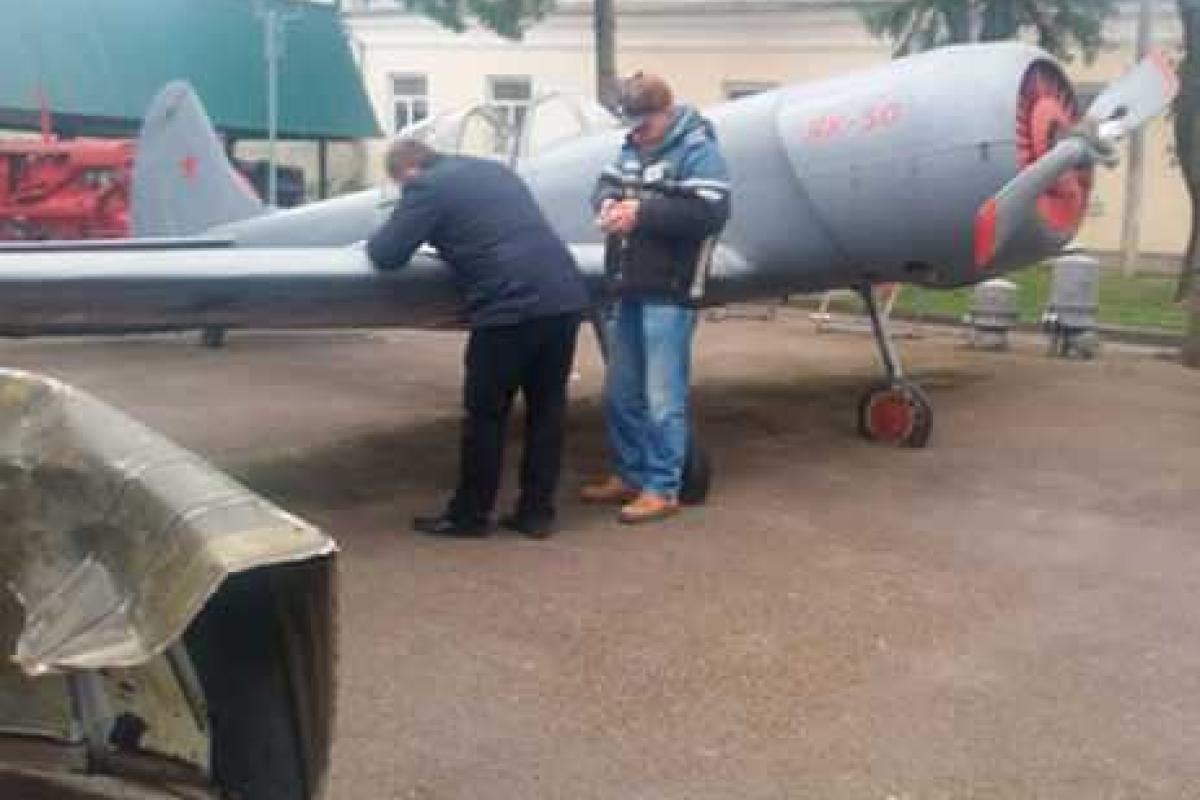 В Ровно нетрезвый участник АТО угрожал всех расстрелять В Ровно нетрезвый участник АТО угрожал всех расстрелять