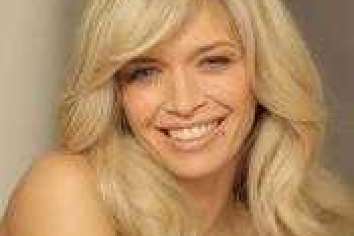 Вера Брежнева предстала перед поклонниками в неожиданном комплекте нижнего белья