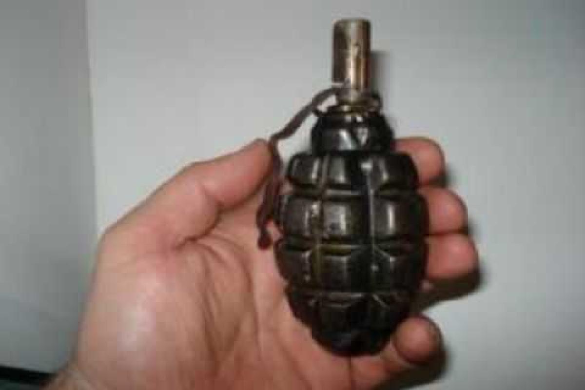 В Угледаре задержали местную жительницу с гранатой в дамской сумочке