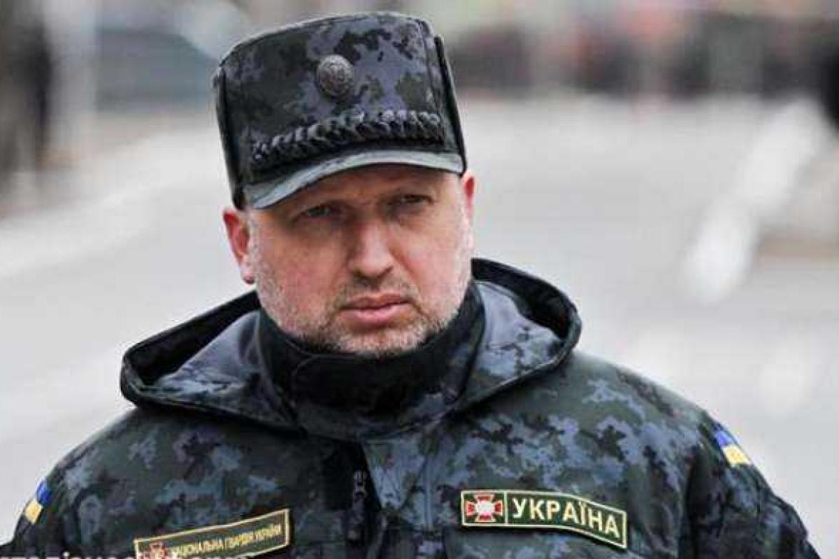 Турчинов пообещал наращивать военную мощь Украины Турчинов пообещал наращивать военную мощь Украины