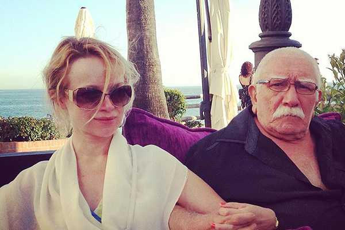 Жена 80-летнего Джигарханяна заговорила о детях