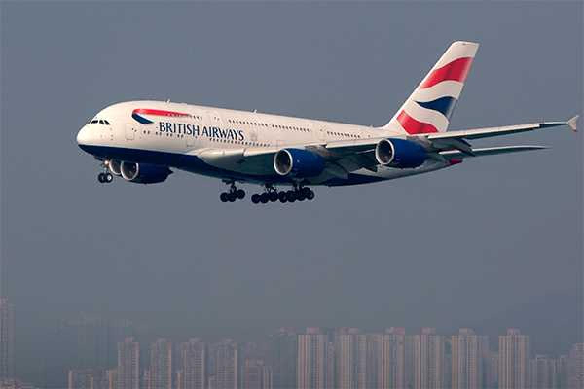 Самолет авиакомпании British Airways затопило во время полета