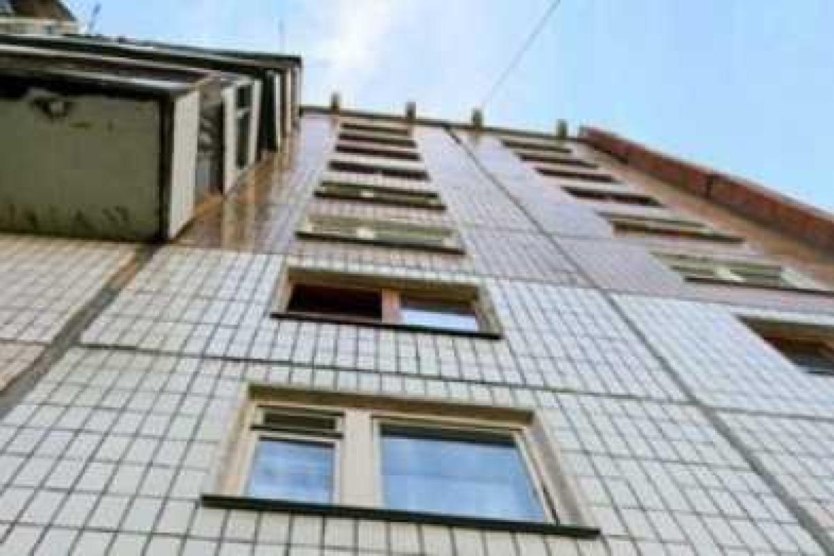В Харькове самоубийца выпрыгнул из окна, оставив предсмертную записку В Харькове самоубийца выпрыгнул из окна, оставив предсмертную записку