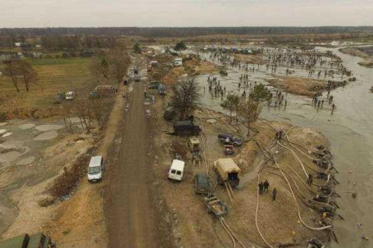 В сети показали последствия незаконной добычи янтаря на Ровенщине