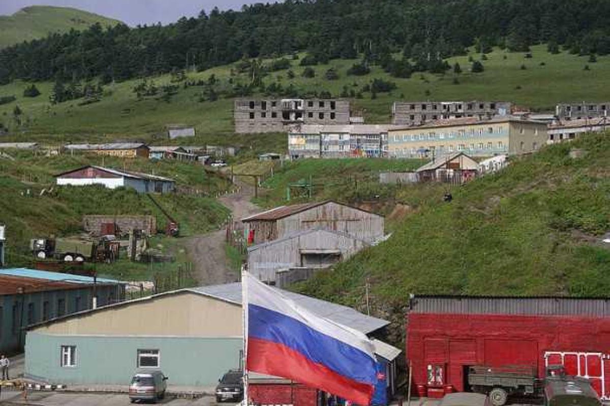 Япония протестует против военной базы России на Курилах