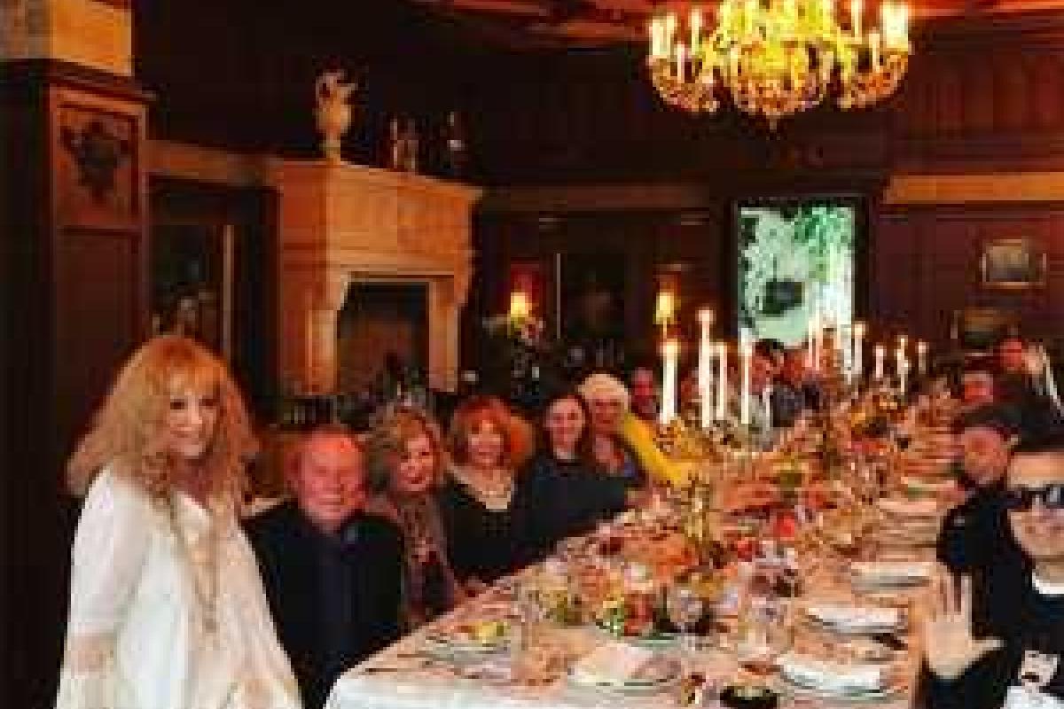 Пугачева пригласила Макаревича на свой праздник весны