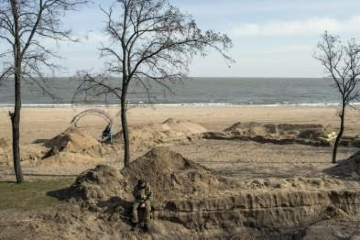 Береговую линию Азовского моря будет защищать электрический ток? Береговую линию Азовского моря будет защищать электрический ток?