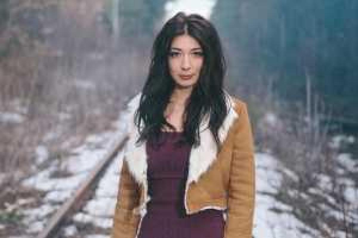 Жена защитника донецкого "Шахтера" сняла душераздирающий и проникновенный клип об украинских военных и любви Жена защитника донецкого "Шахтера" сняла душераздирающий и проникновенный клип об украинских военных и любви