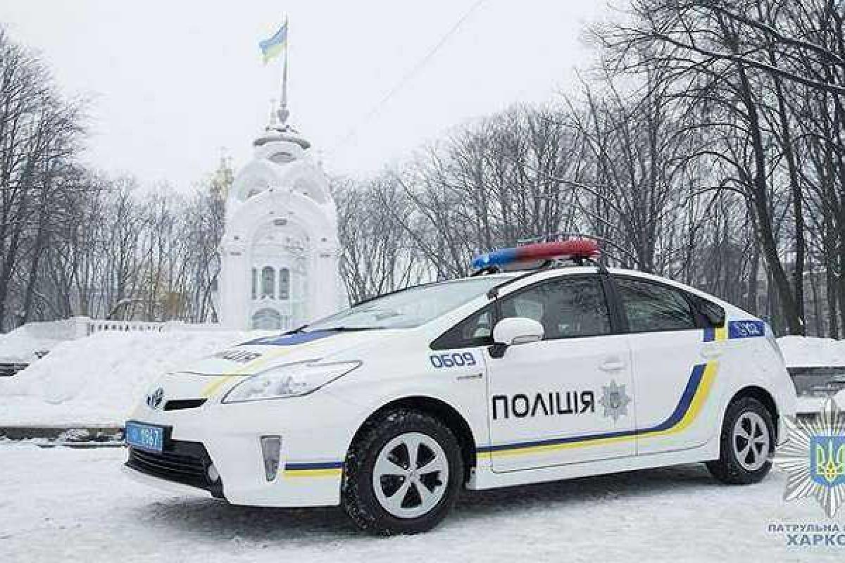 Полицейские в Харькове преследовали пьяную женщину за рулем «Таврии» Полицейские в Харькове преследовали пьяную женщину за рулем «Таврии»