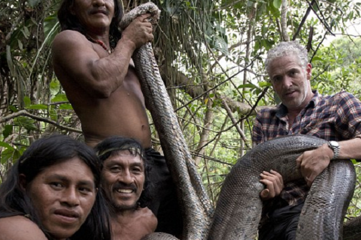 В джунглях Амазонки нашли самую длинную в мире анаконду В джунглях Амазонки нашли самую длинную в мире анаконду