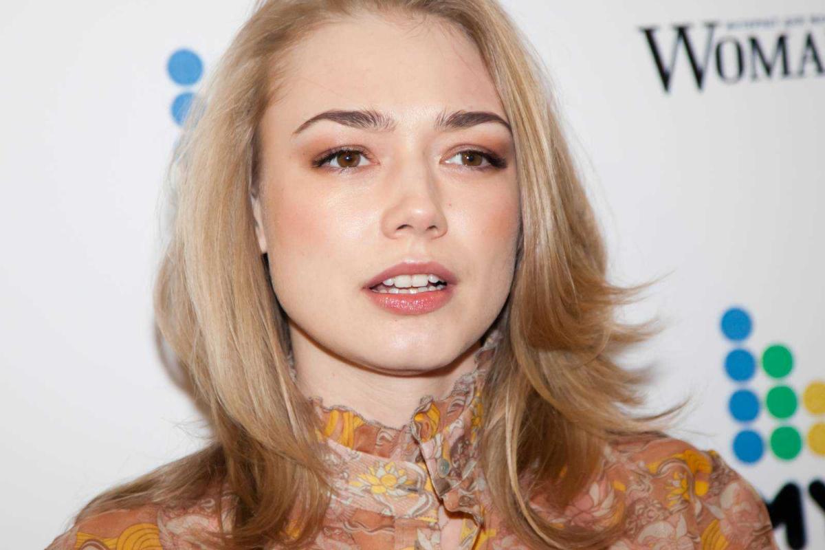 Актриса Акиньшина считает, что к ребёнку следует относиться как к состоявшейся личности