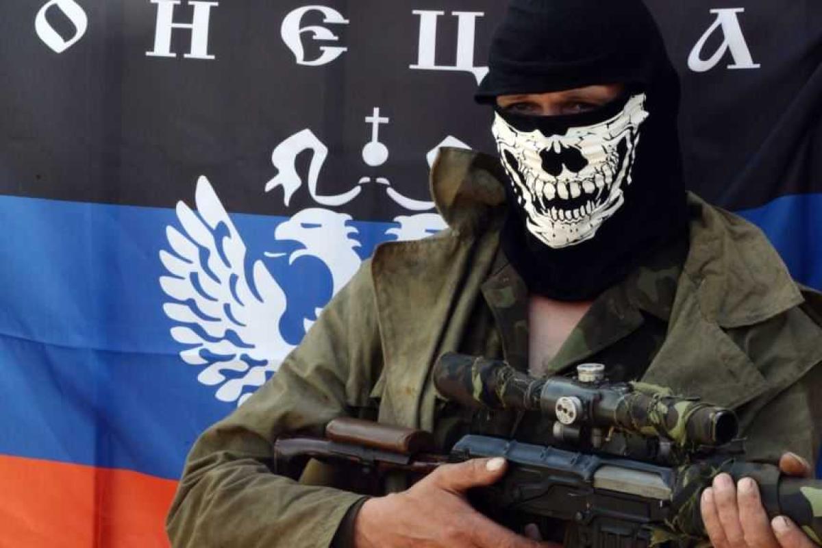 Спецназ "ДНР" в полевых условиях питается мышами Спецназ "ДНР" в полевых условиях питается мышами