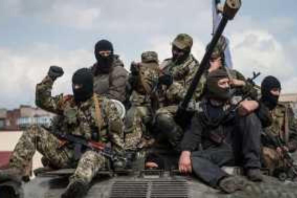 Минобороны: Террористы "ДНР" прячут свои танки и "Грады" в Горловке и Донецке Минобороны: Террористы "ДНР" прячут свои танки и "Грады" в Горловке и Донецке