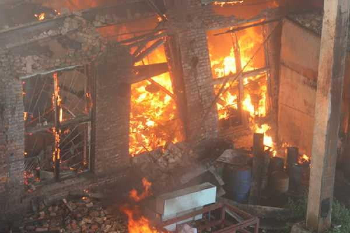 В Украине за сутки погибли семь человек в пожарах В Украине за сутки погибли семь человек в пожарах