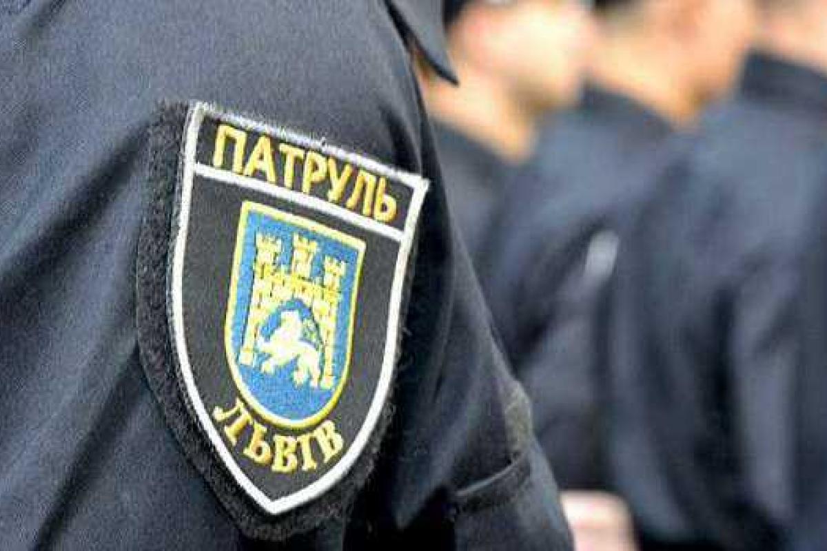 Львовяне уже проклинают патрульную полицию Львовяне уже проклинают патрульную полицию