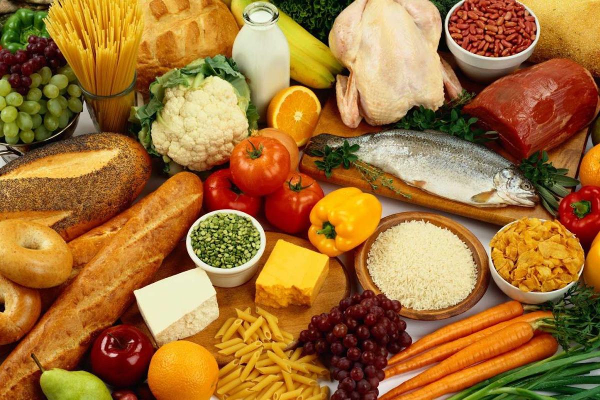 На украинских рынках подорожали овощи и фрукты