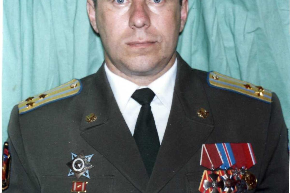 Российский генерал возглавит комиссию по проверке хищений топлива боевиками Российский генерал возглавит комиссию по проверке хищений топлива боевиками