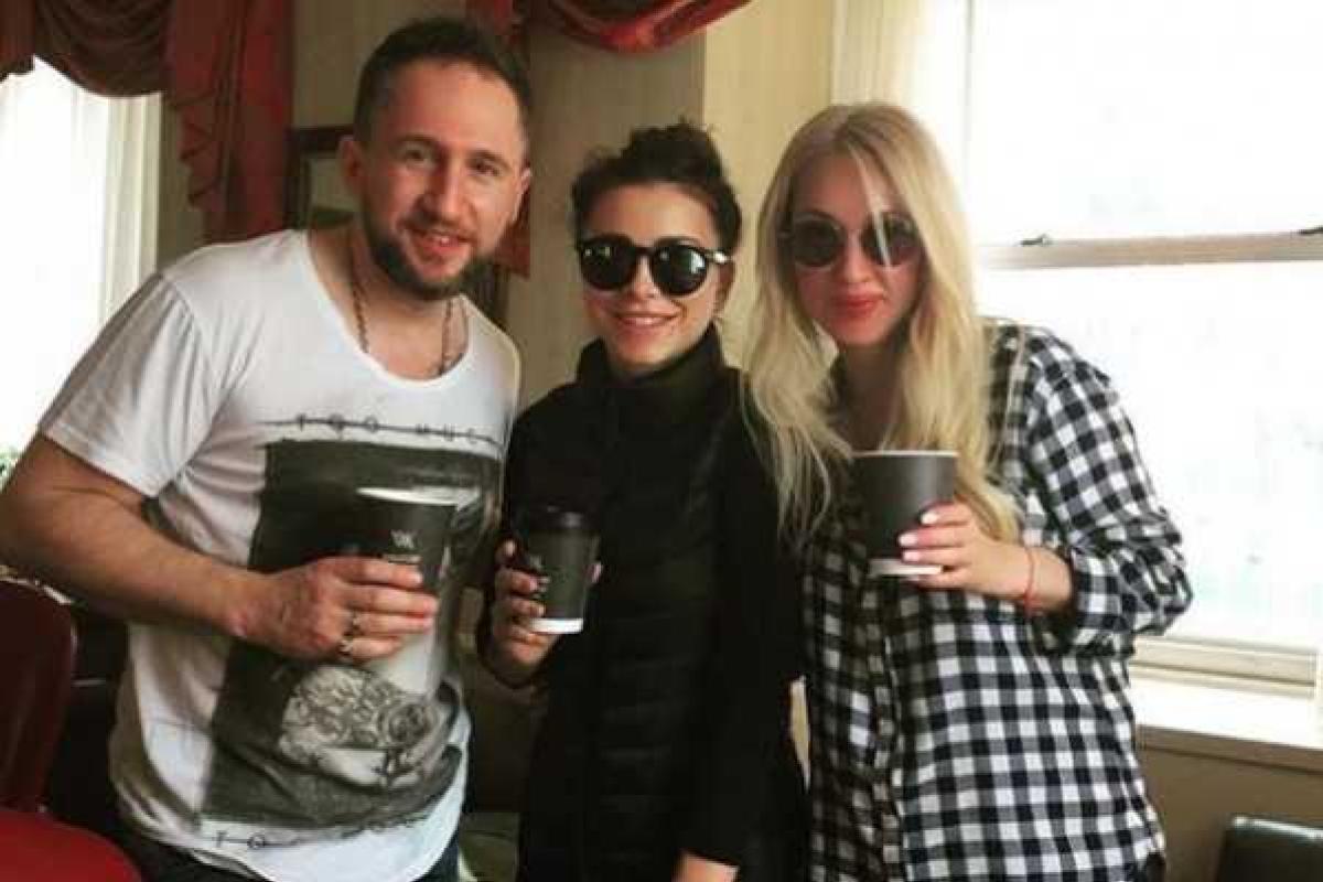 Лера Кудрявцева похвасталась селфи с Ани Лорак и Оскаром Кучерой