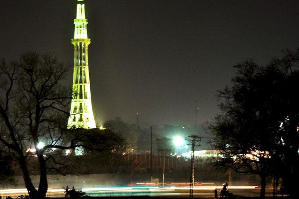 В результате взрыва в самой богатой провинции Пакистана пострадали женщины и дети В результате взрыва в самой богатой провинции Пакистана пострадали женщины и дети