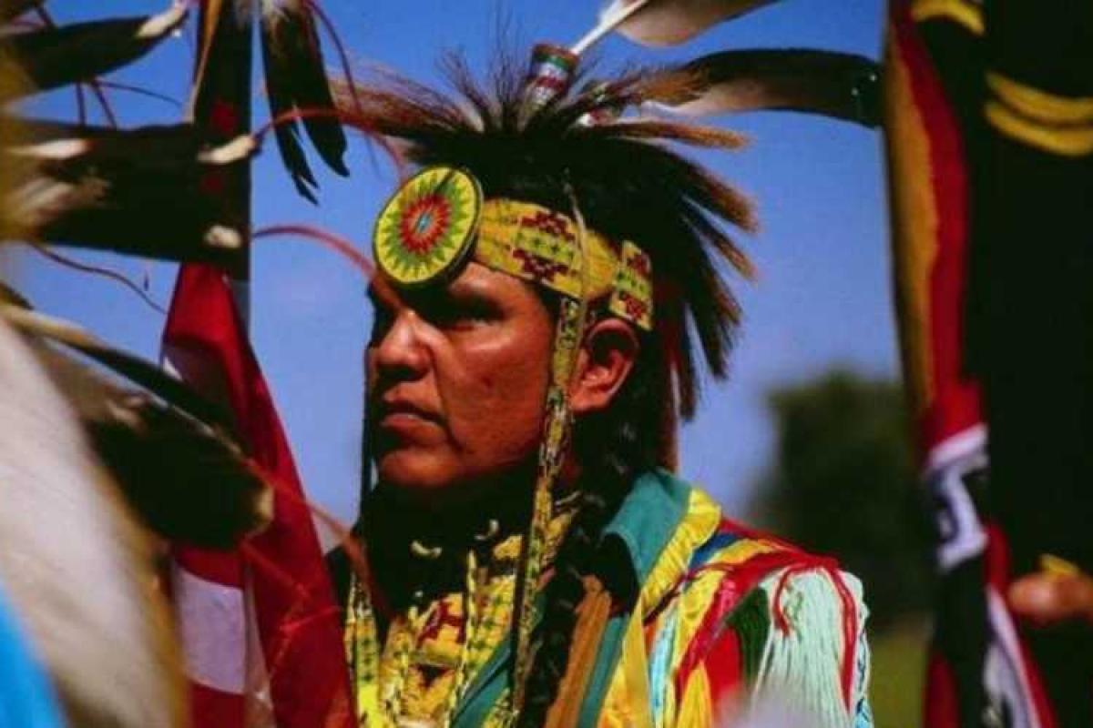 В Перу племя индейцев захватило вертолет с чиновниками