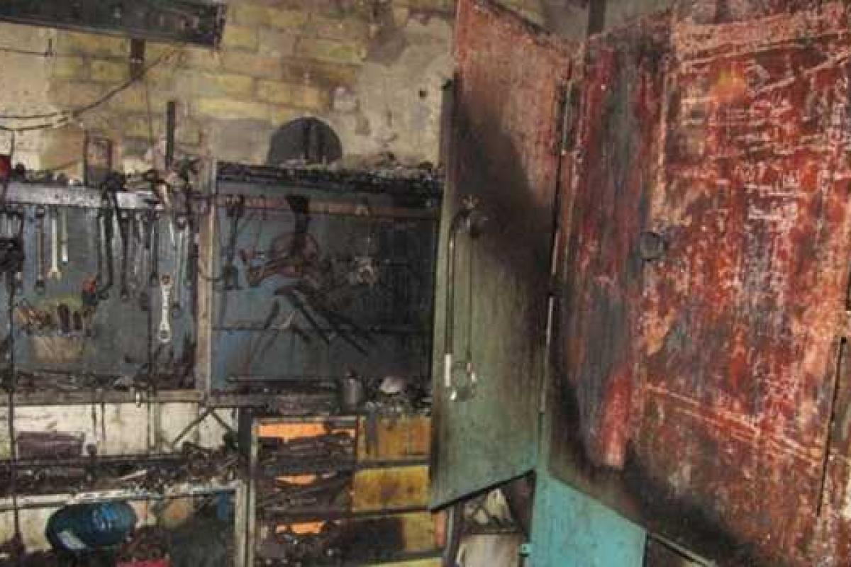 Киевские правоохранители выясняют причину возгорания СТО Киевские правоохранители выясняют причину возгорания СТО