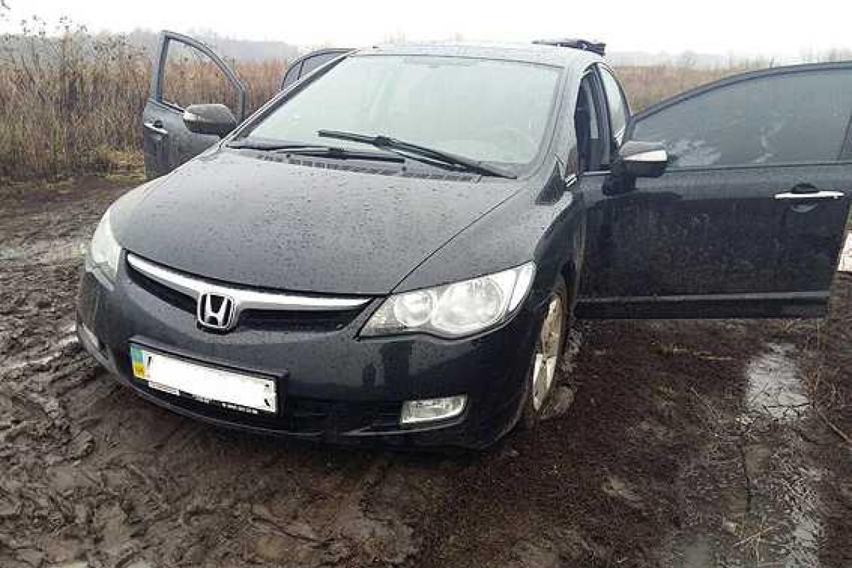 Киевские патрульные со стрельбой задержали пьяного водителя Киевские патрульные со стрельбой задержали пьяного водителя