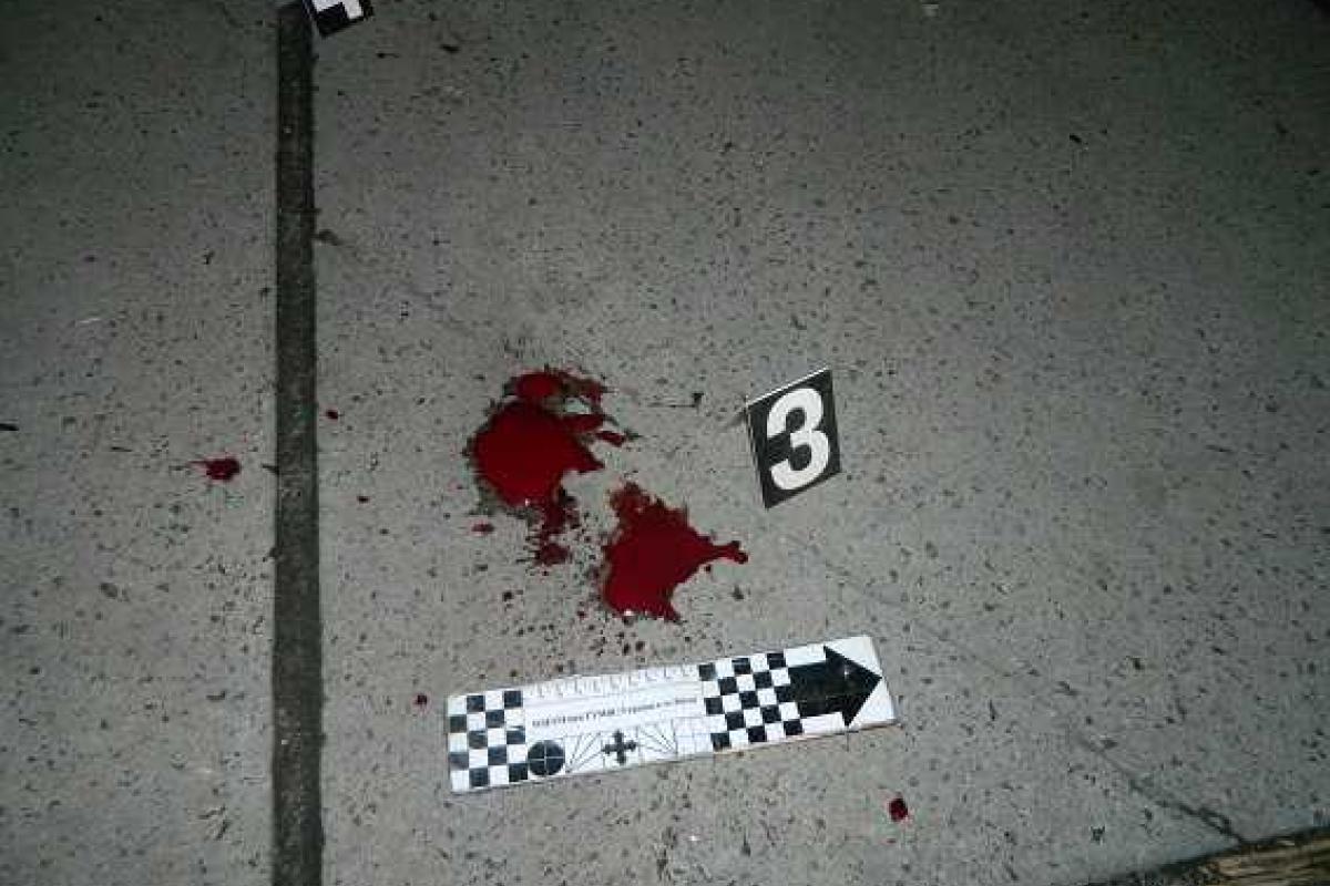 В Киеве сотрудник полиции получил ранение