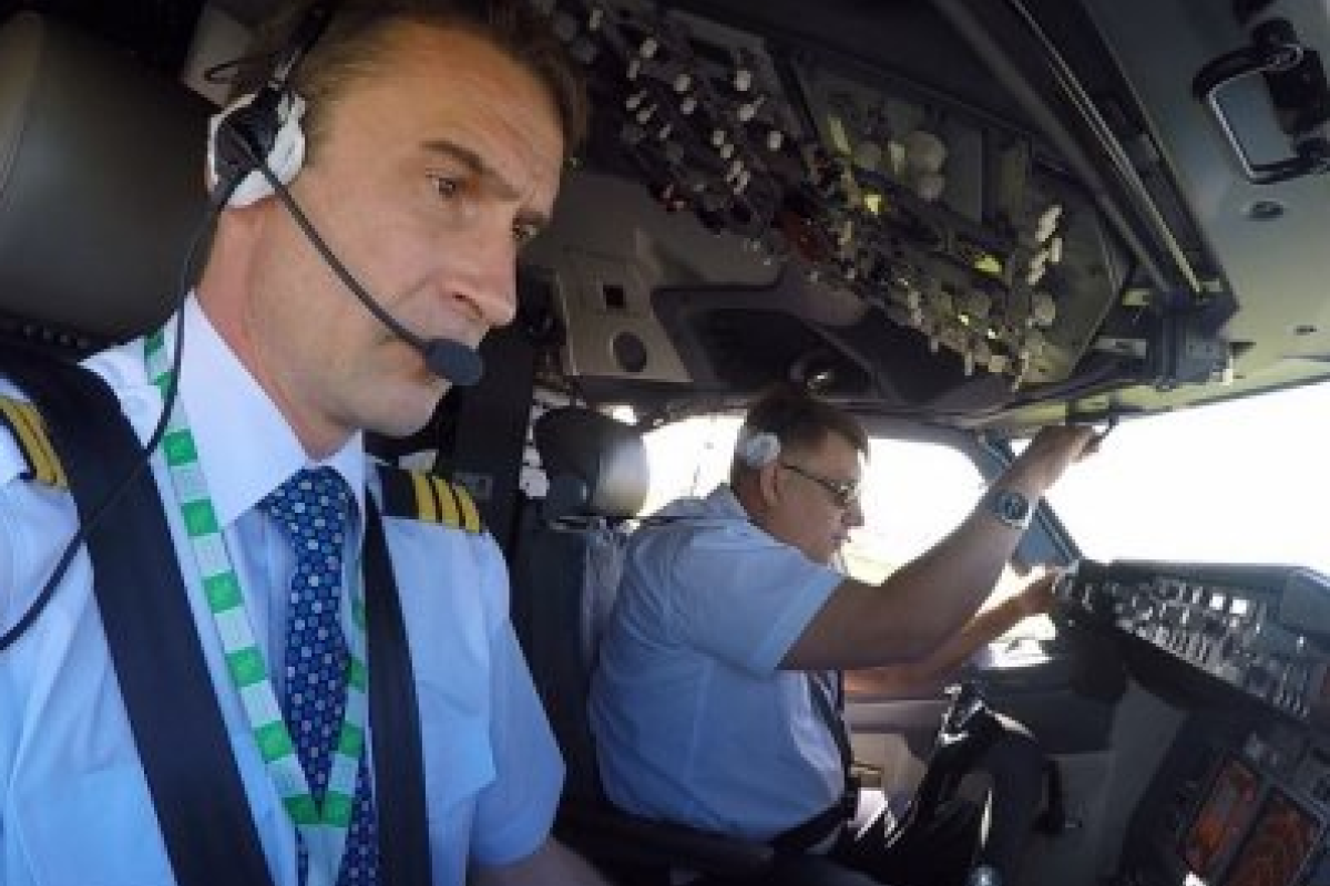 Итальянский пилот, поссорившись с женой, угрожал разбить самолет с 200 пассажирами