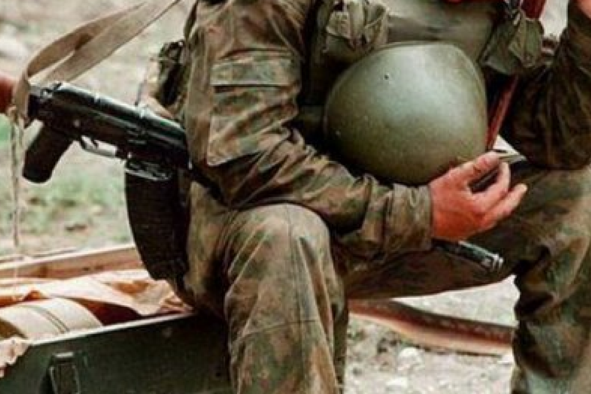 Российский контрактник застрелился из автомата во время караула Российский контрактник застрелился из автомата во время караула