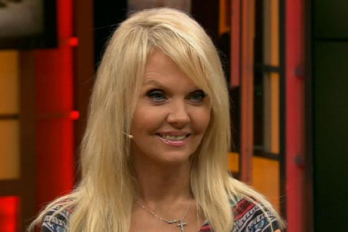 Валерию раскритиковали поклонники за снимок в бикини