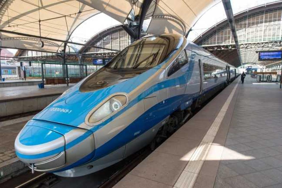 В польских поездах появился вагон №7, в котором запрещено разговаривать