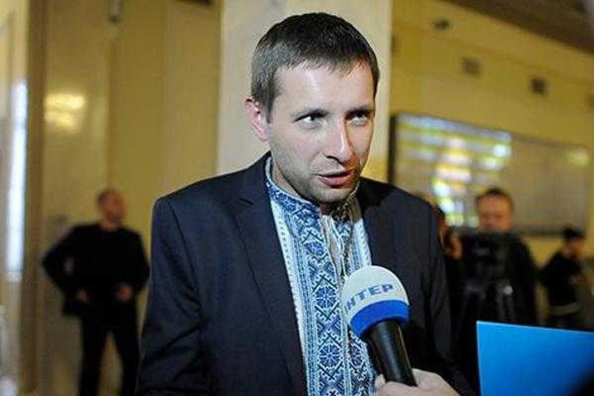 Парасюк: Порошенко боится воевать — ему бизнес в России дороже родной страны
