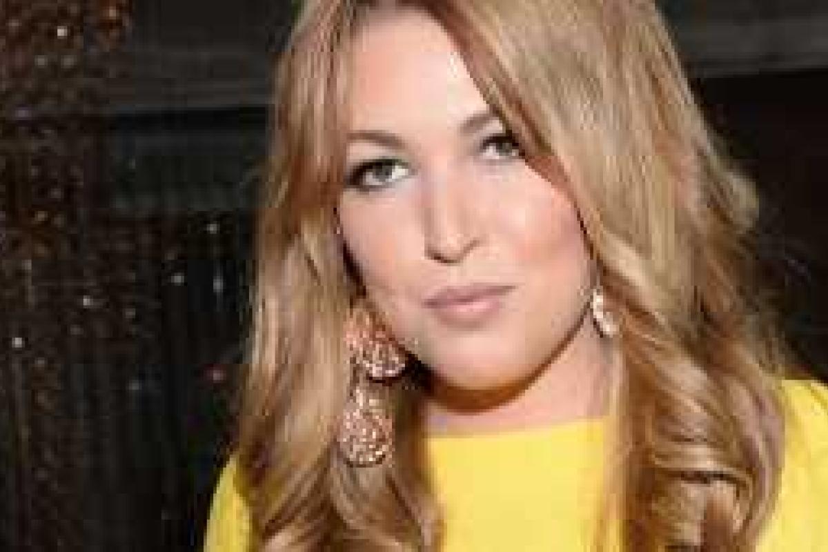 Концерт Дубцовой в Беларуси завершился скандалом: зрители обвинили певицу в пьянстве и покинули зал