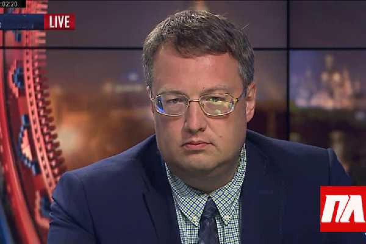 Путин предлагал Порошенко 50 миллиардов за отказ от Крыма, - Антон Геращенко Путин предлагал Порошенко 50 миллиардов за отказ от Крыма, - Антон Геращенко