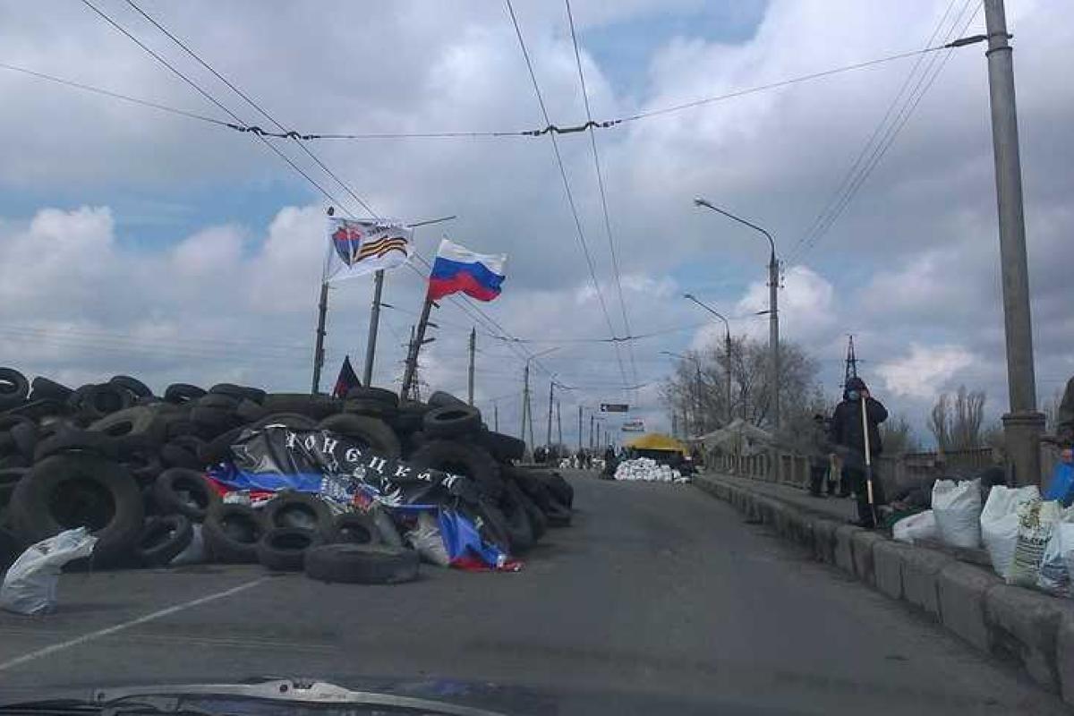 В Славянске мы увидели вооруженных людей на машинах, - журналист вспомнил весну 2014 года В Славянске мы увидели вооруженных людей на машинах, - журналист вспомнил весну 2014 года