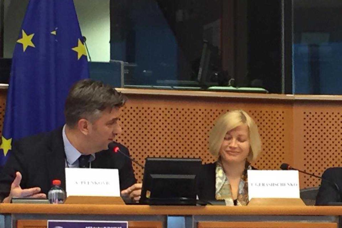 Относительно последствий референдума в Нидерландах Украина настаивает на трех "Нет", - Геращенко