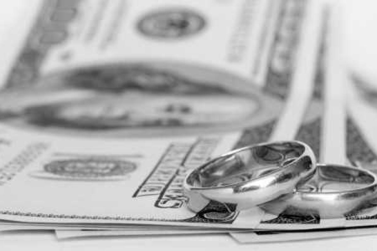 В России начальница ЗАГСа выдавала женщин замуж без из ведома 