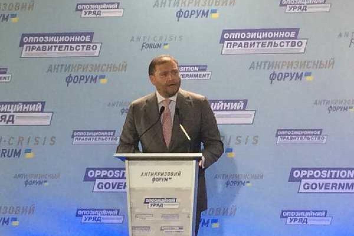 Экс-министры Кабмина Азарова съехались на «антикризисный форум» в Харькове Экс-министры Кабмина Азарова съехались на «антикризисный форум» в Харькове