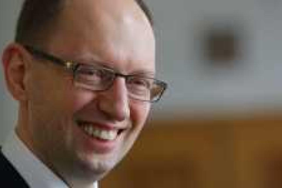 Яценюк напоследок попытается спровоцировать Порошенко инициировать досрочные выборы в Верховную Раду - эксперт Яценюк напоследок попытается спровоцировать Порошенко инициировать досрочные выборы в Верховную Раду - эксперт