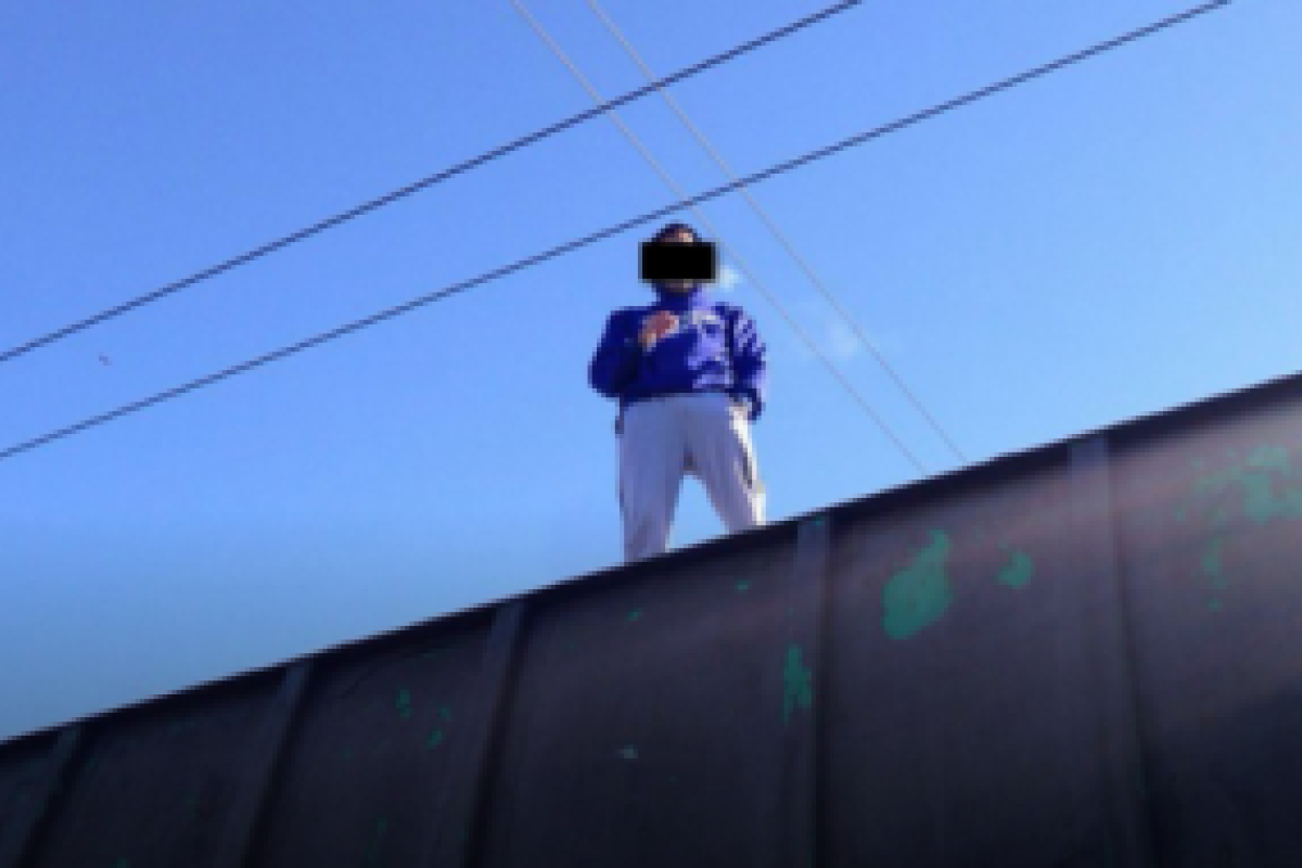 Молодого россиянина убило током: в соцсети опубликовано его фото за несколько минут до смерти