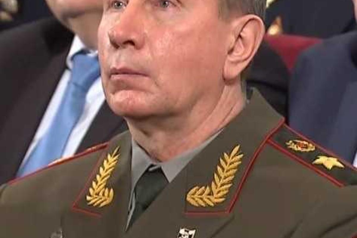 Федеральную службу войск национальной гвардии РФ возглавил простой слесарь