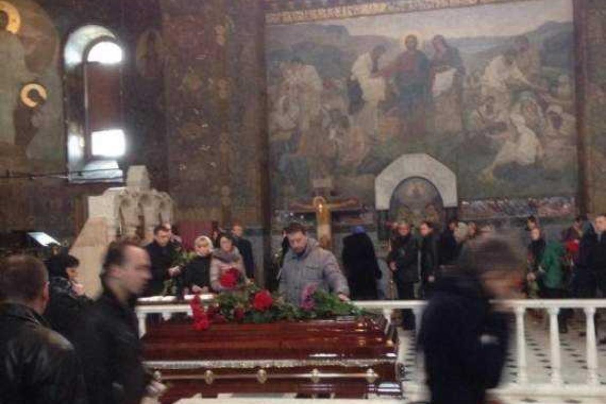 В Киеве прощаются с убитым адвокатом Юрием Грабовским В Киеве прощаются с убитым адвокатом Юрием Грабовским