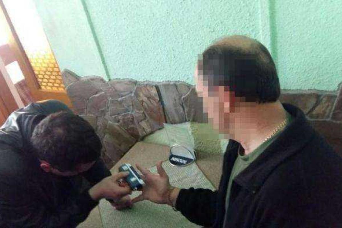 На Львовщине депутата горсовета поймали на взятке за лишение участников АТО земли На Львовщине депутата горсовета поймали на взятке за лишение участников АТО земли