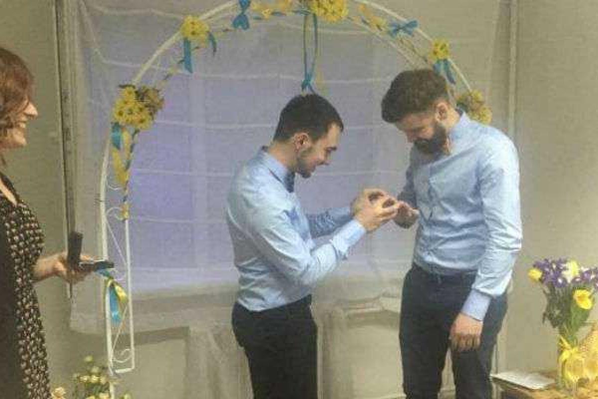 В Украине отгуляли первую однополую свадьбу