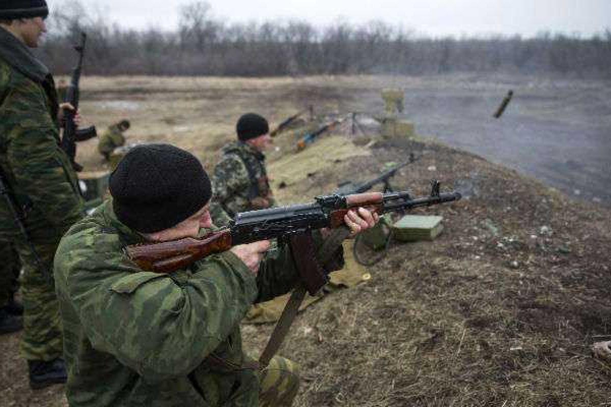 Боевики готовятся к курортному сезону: идут бои за базы отдыха на Азовском море Боевики готовятся к курортному сезону: идут бои за базы отдыха на Азовском море