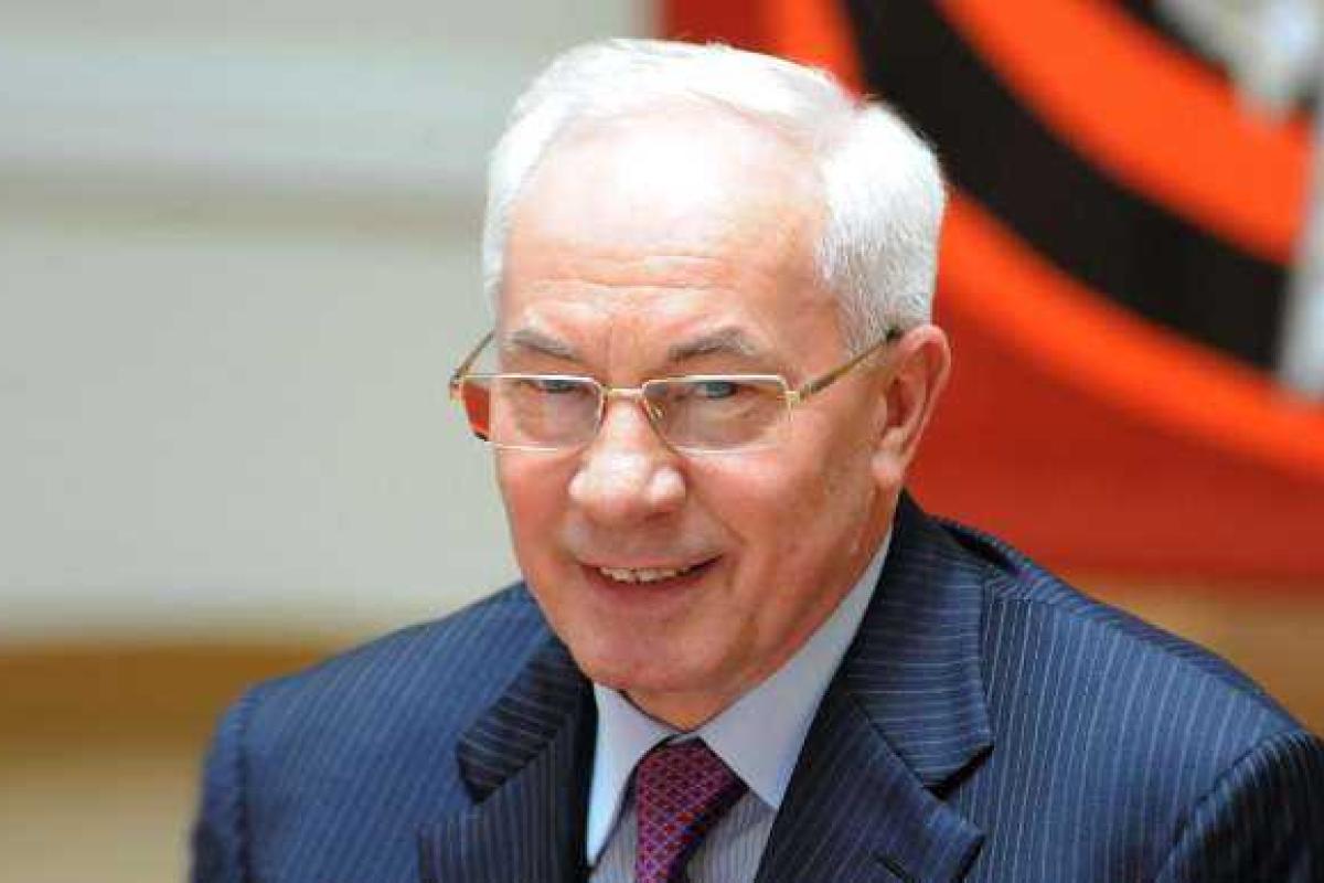 Зря Яценюк не согласился на пари, - Азаров